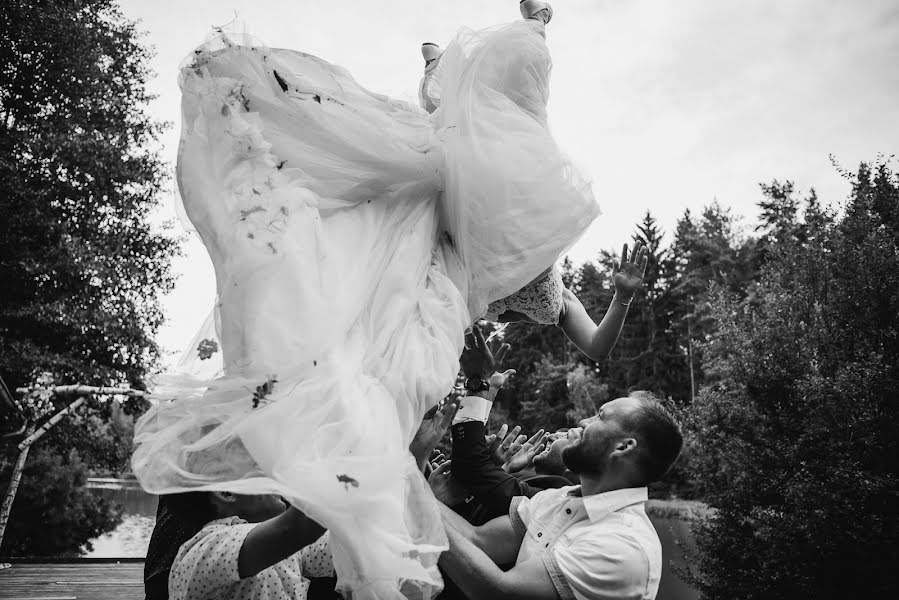 Fotografo di matrimoni Elena Šenková (elliphoto). Foto del 31 maggio 2022