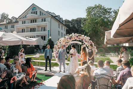 Fotógrafo de casamento Ulyana Yurchenko (ulli). Foto de 8 de agosto 2019