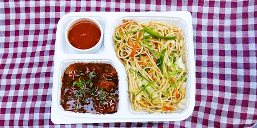 Chicken Manchurian Gravy With Veg Noodles