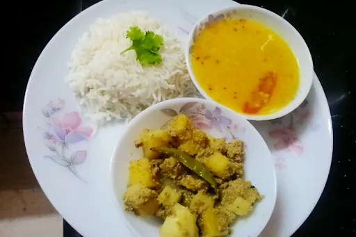 Plain Basmati Rice With Dal And Aloo Posto