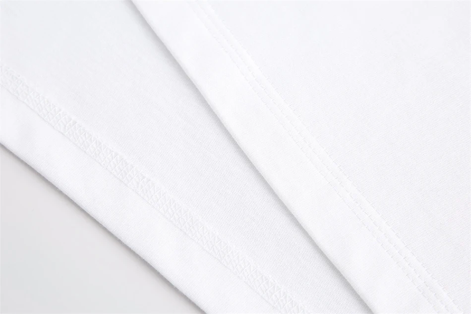 Heren T-shirt met Letterprint Korte Mouw Simpel Design Comfortabel voor Casual en Dagelijks Gebruik en een Trendy Look.