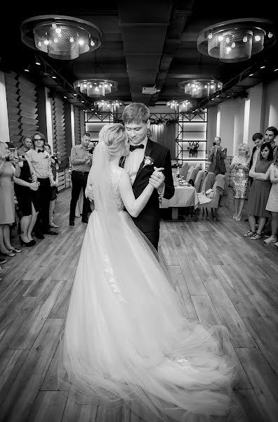 Wedding photographer Oleksіy Mironyuk (mirfoto). Photo of 14 April 2020