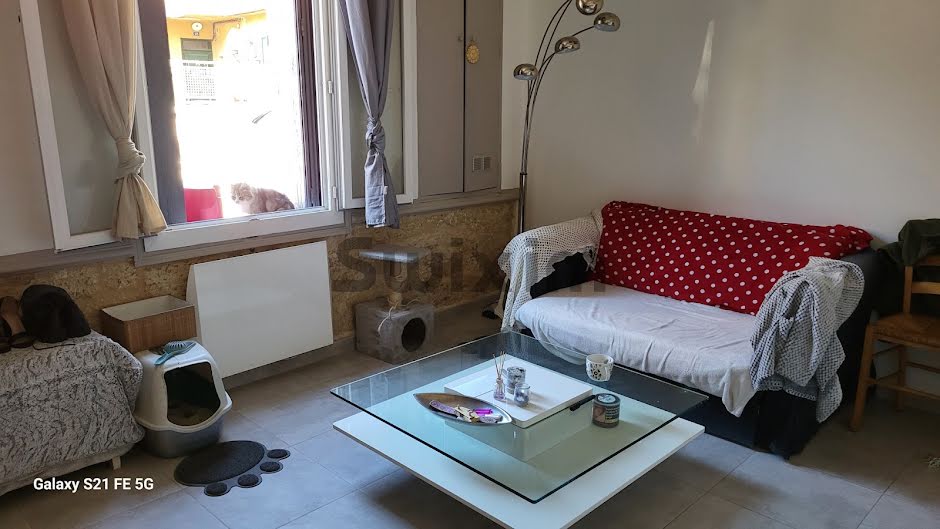 Location  appartement 2 pièces 32.5 m² à Remoulins (30210), 480 €