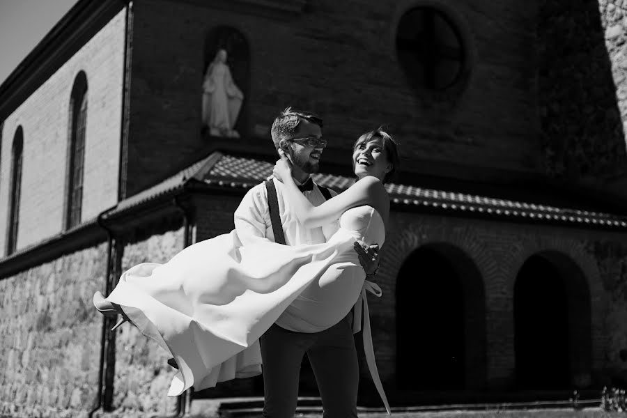 Wedding photographer Nadya Zhuravleva (nadinzhuravleva). Photo of 11 May 2021