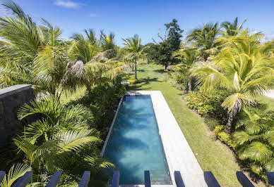 House with pool and terrace 2