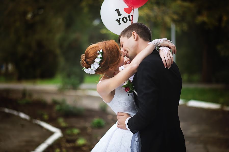 Fotógrafo de bodas Yuriy Golubev (photographer26). Foto del 24 de noviembre 2016