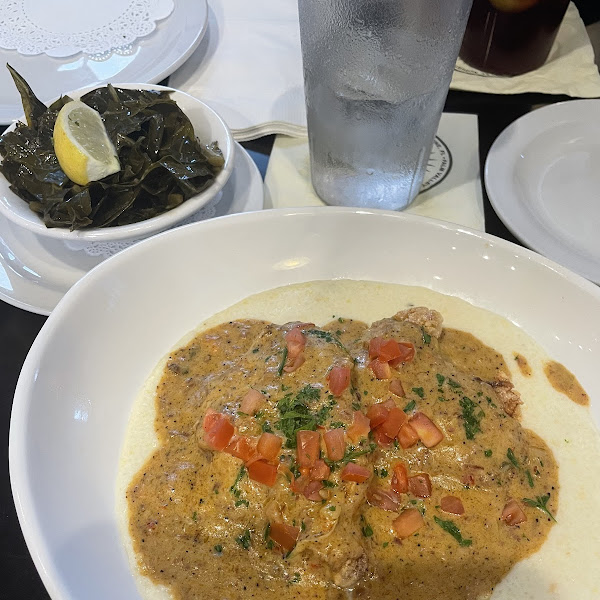 GF fried chicken with grits and collards