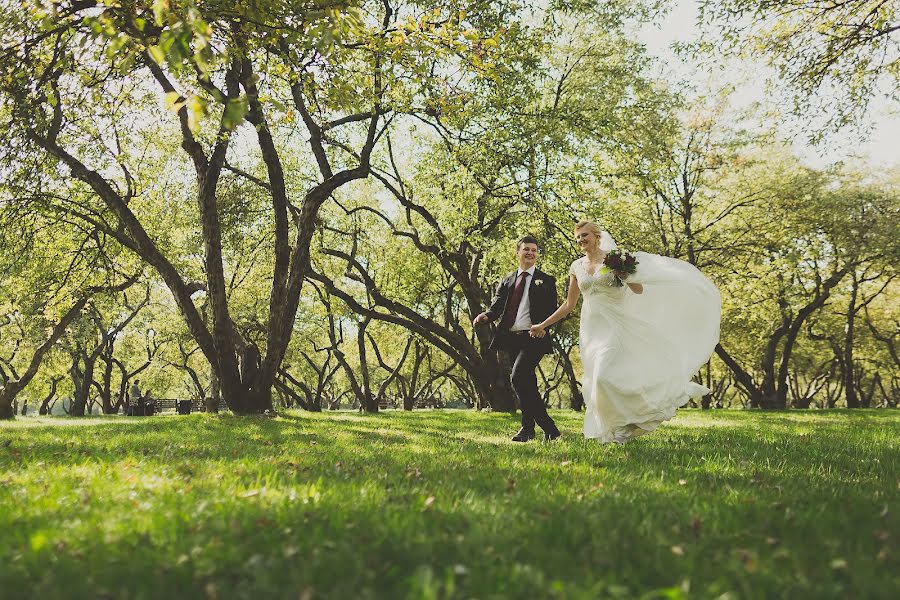 Fotógrafo de casamento Stanislav Trushkin (bonyfacci). Foto de 13 de novembro 2014