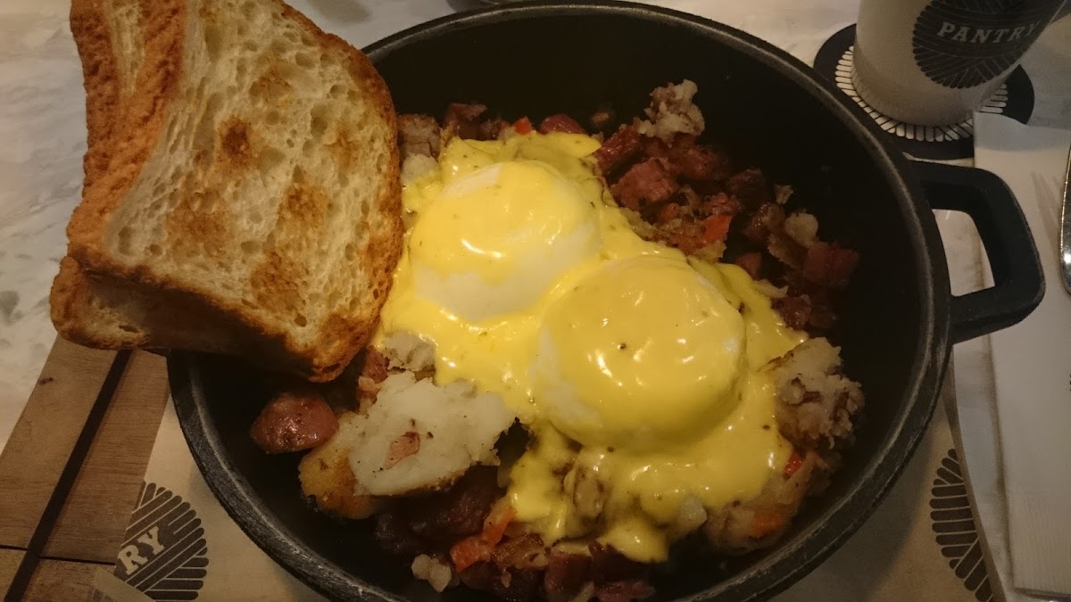 Corn beef hash with gluten free toast