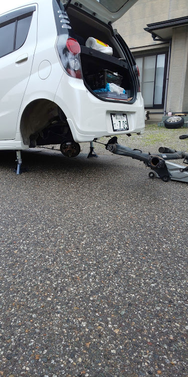 ミラのDIY・L275・車高調整に関するカスタム事例の投稿画像2枚目