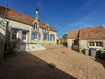 maison à Villeneuve-sur-Yonne (89)