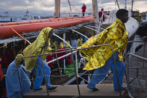 Strahuje se da je najmanje 240 migranata stradalo na Mediteranu