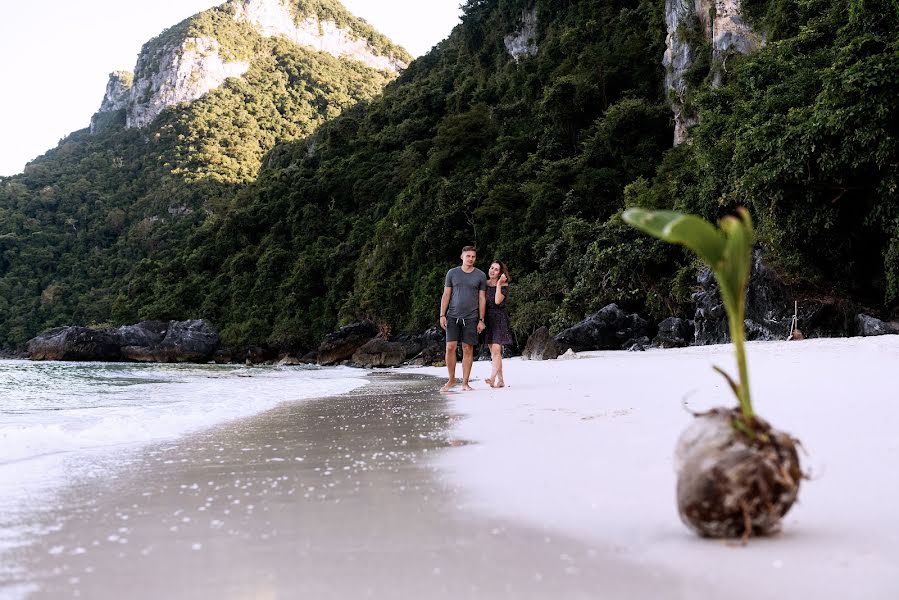 Fotógrafo de bodas Lara Korneeva (larakorneeva25). Foto del 4 de julio 2019