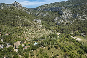 propriété à Fontaine-de-Vaucluse (84)