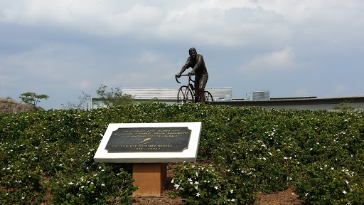 Estatua De Bicicleta