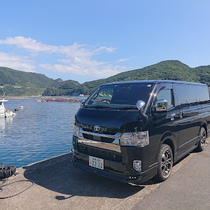 ハイエースバン GDH206V