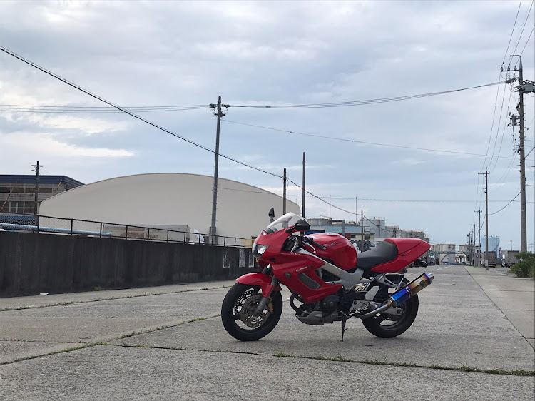 その他のVTR1000F・増車しました！・暑い・左斜め前写真展に関するカスタム事例の投稿画像1枚目