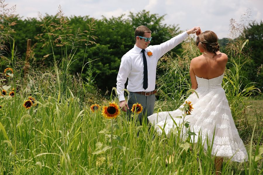 Fotógrafo de bodas Leah Moyers (leahmoyers). Foto del 8 de septiembre 2019