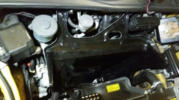 NSXのDIY・シュラウド・仮合わせ・黄色いNSXに関するカスタム事例の投稿画像3枚目