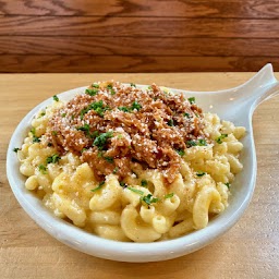 BBQ Pulled Pork Mac and Cheese