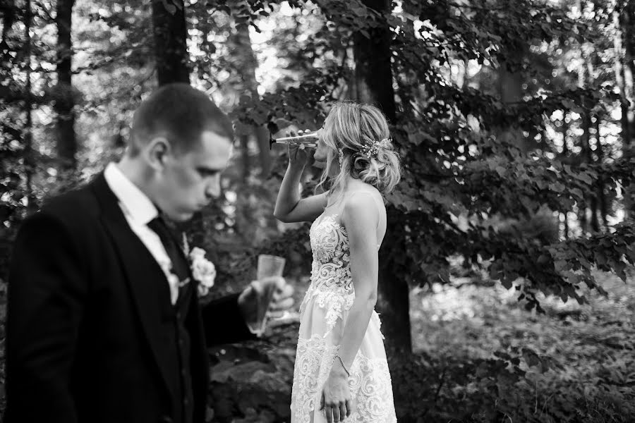 Esküvői fotós Elizaveta Lozovaya (lizalozowed). Készítés ideje: 2020 május 22.