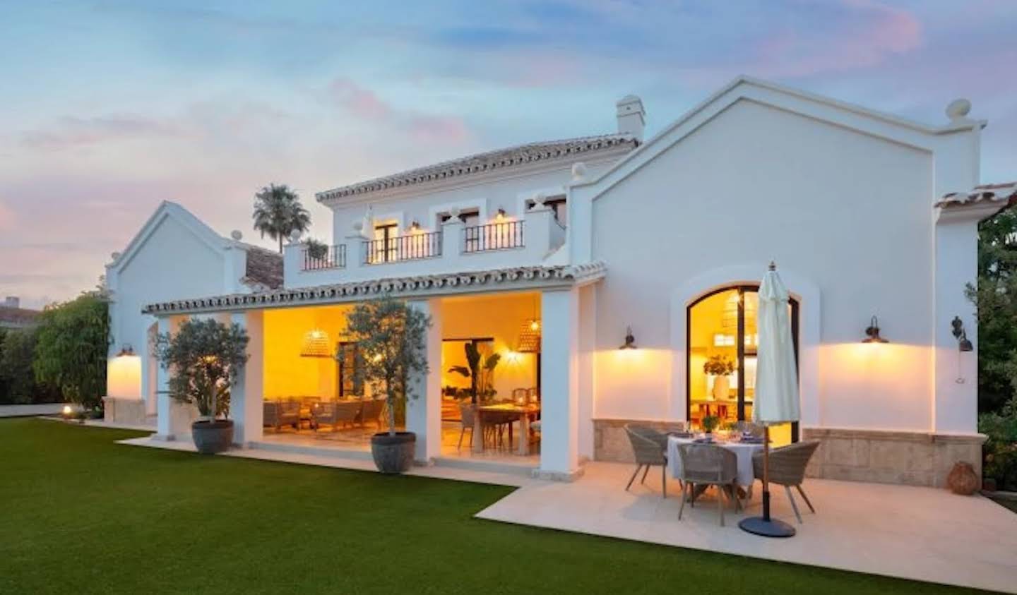 Villa with pool and garden Marbella