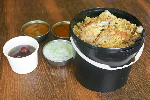 Chicken Bucket Biryani [Serves 4]