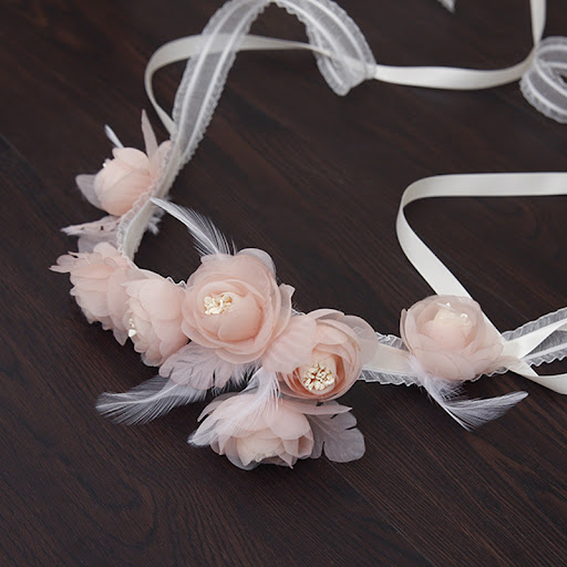 Title 2, Prachtige bruidshaaraccessoire met vleesroze bl...
