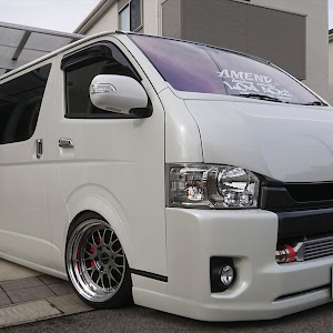 ハイエースバン