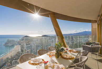 Appartement avec terrasse et piscine 1