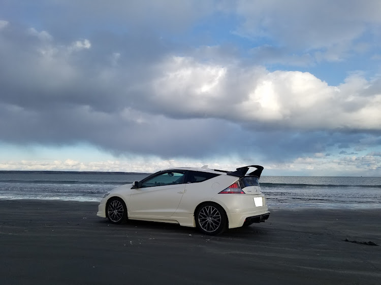 CR-Zのウクライナに平和を🇺🇦・いつもイイネ&コメントありがとうございます🙇‍♂️・今年も残り僅か、御安全に☝️・海風が冷たい・寒波襲来に関するカスタム事例の投稿画像1枚目