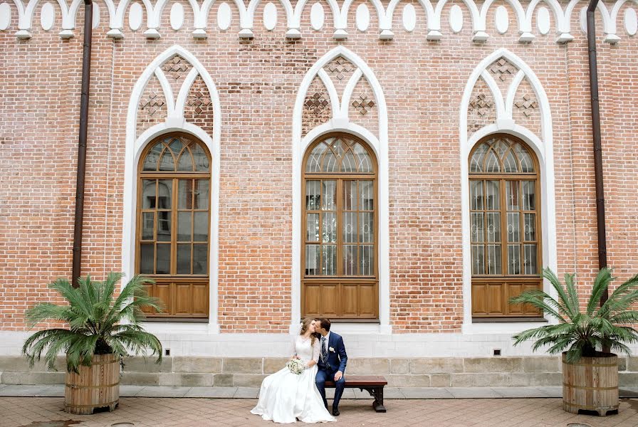 Fotografo di matrimoni Nastya Khokhlova (khokhlovaphoto). Foto del 9 ottobre 2017