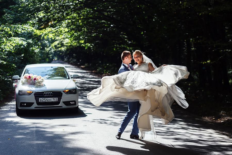 Wedding photographer Petr Golubenko (pyotr). Photo of 20 September 2019