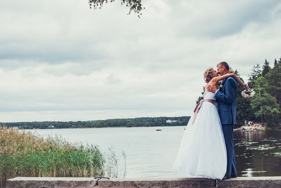 Hääkuvaaja Raisa Rudak (raisa). Kuva otettu 29. syyskuuta 2013