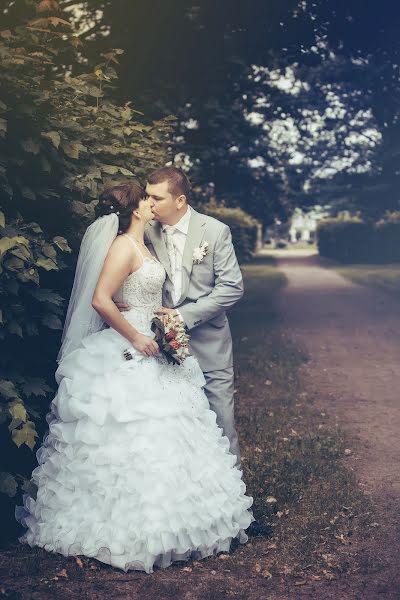 Fotógrafo de casamento Eduard Celuyko (edtseluyko). Foto de 6 de abril 2014