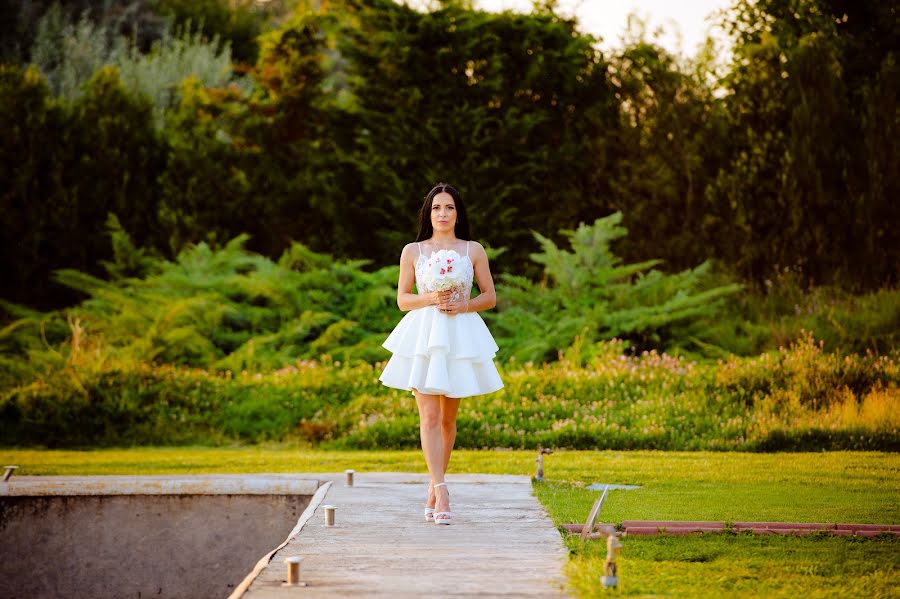 Fotógrafo de casamento Alin Slutu (alinslutu). Foto de 27 de junho 2022