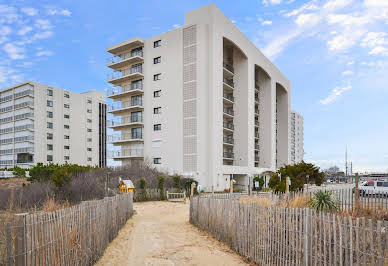 Apartment with pool 9