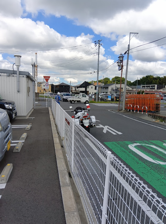 アルテッツァの取締り注意・9月もよろしくお願いしますに関するカスタム事例の投稿画像2枚目