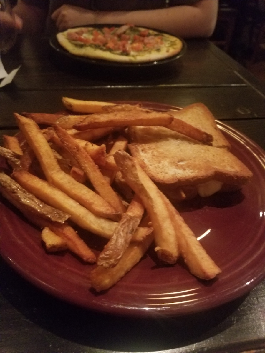 Grilled cheese with fries