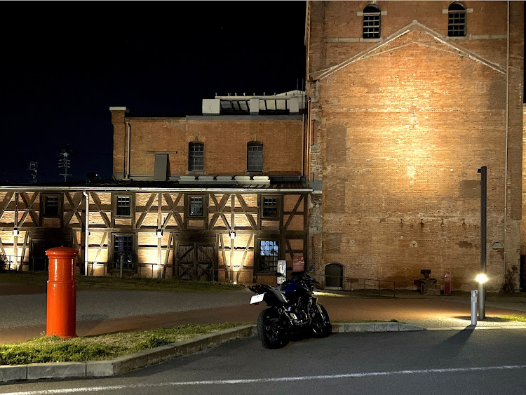 ニッシイさんが投稿したYAMAHA MT25・MT25・RG10J・赤レンガ建物・半田赤レンガ建物に関するカスタム事例の投稿画像5枚目