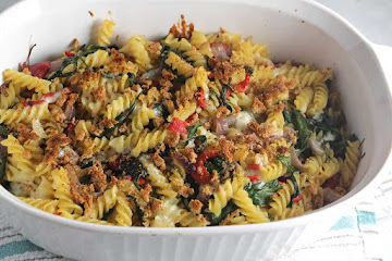 Vegetarian Baked Pasta with Spinach and Gruyère