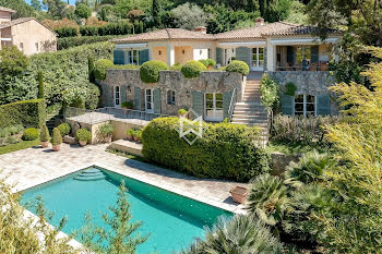 villa à Mougins (06)