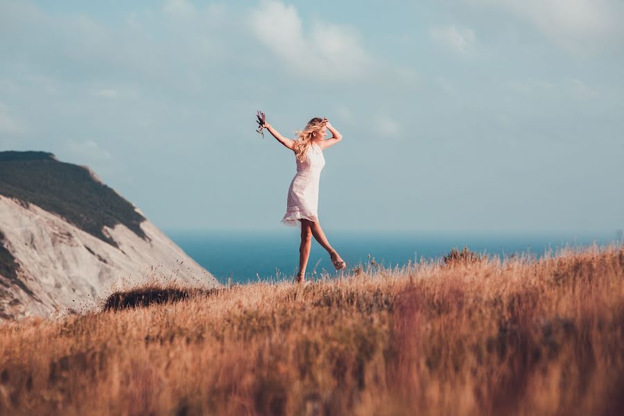 Fotógrafo de bodas Anna Abalyaeva (anna5342238). Foto del 2 de septiembre 2018