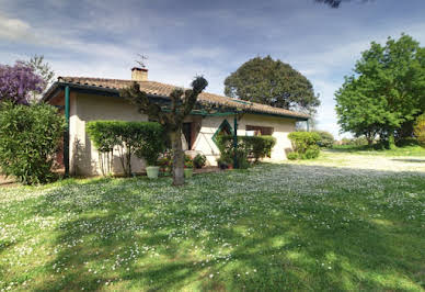 Maison avec piscine et terrasse 2