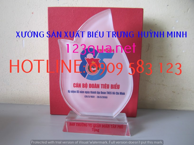 Hoa, quà, đồ trang trí: Xưởng Nhận làm Biểu trưng bằng đồng, Biểu trưng kỷ niệm pha lê giá 4bSVEAhmeGjLhD7fbjb0RcFn1NusVvXUz8h6g6aMIwY6qSjsrqkFClsCh4A7xQ9xqp8AvFuouCygxs9yae2GVRymvMOA0PmyvLldH8-Agd5d2OVWEcvGelhOygJ0D5W-4AtDose5jG89vQEgx4AFMthmw3h4pxgN3i6qznMupFBt50PN9kVT8ocEAbwODCMMaM9pLvXwpf_oXjgzJdBhGgZZR98huV26uIybGVkjTEMewzI7EPQgaYfme_h2VGoYc-_ppHNakTSHWguiTQTGialaEUchW3lLOS8MhOERPdILtRJo1xUavoLRR4G35fUAyWNvOcGu6QbFjeEzOrliI6G75PX0D0iMPMje4let3vCi42YY_8w2b3o4TgLbgkWAspHLFfxZUKxEPD_j9FCa1j0AMXWV6hBZqOKpcMycynO6XBQ5NxbLcSKoZExefVzPyhZDWFCGDWz38ASmJRxLVMphkd3i9Rbw_r_nLxgcATAoiyTq1mJI30nOZVlXtuEgB5oq_XexQ3CGyxrHNIXSj6_iafXVOkzPSDdKFXZEsp9e8uGdYUwy--f4cU5ILva1Ni_uIRc3di95Zk16Eq8sD9A-hT60SYgSt1FQRBfDfg0bK0aN0d6Qw50262nG2CHo0lOI5JoKu7PHtno0gBPse9lWRsspSd-s69b9DkutPg=w818-h613-no