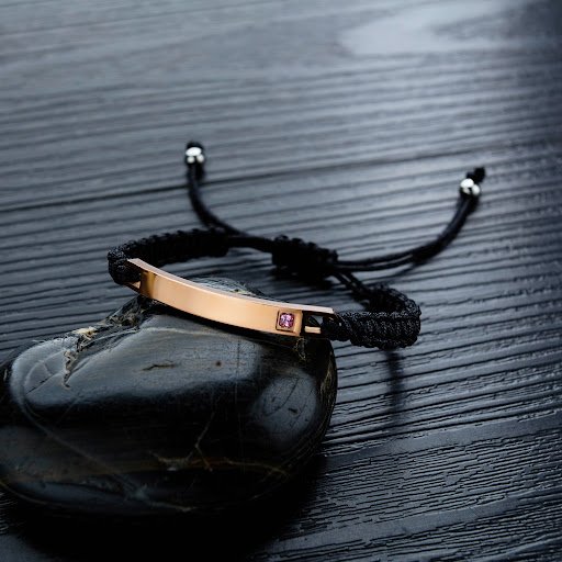 Title 8, Bracelet tressé en acier en titane