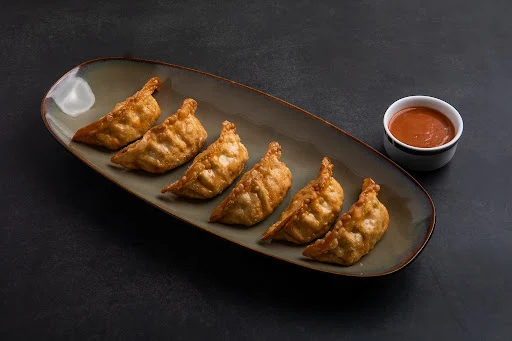 Crispy-fried Chilli Cheese & Veg Momos