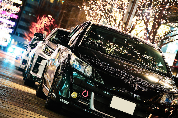 ヴィッツRS G'sの新年のご挨拶・撮影オフ・丸の内仲通り・イルミネーションに関するカスタム事例の投稿画像1枚目