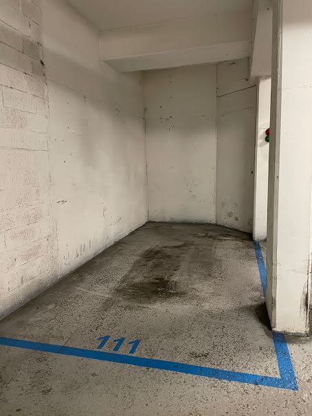 Location  parking  8 m² à Paris 10ème (75010), 144 €