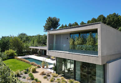 Maison avec piscine et terrasse 10